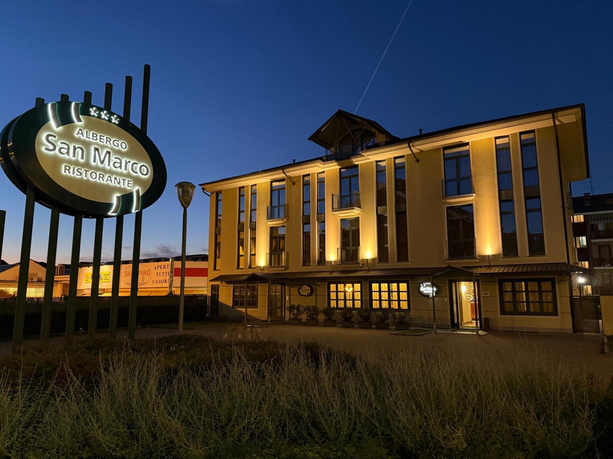 Albergo Ristorante San Marco Carmagnola Luaran gambar