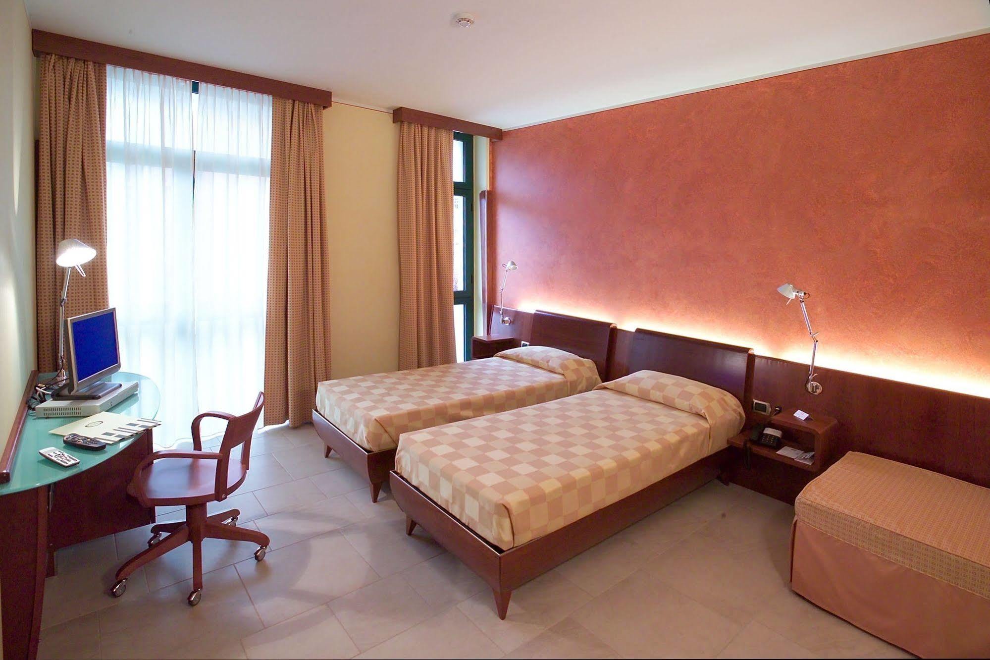 Albergo Ristorante San Marco Carmagnola Luaran gambar
