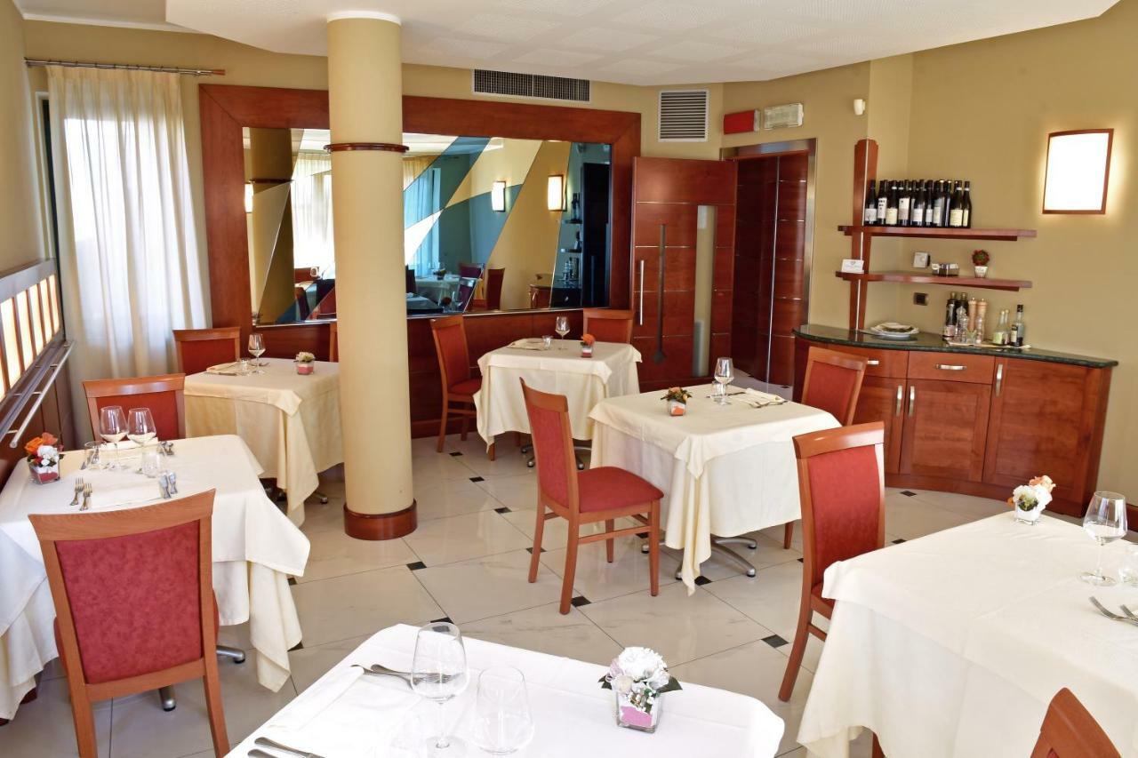 Albergo Ristorante San Marco Carmagnola Luaran gambar