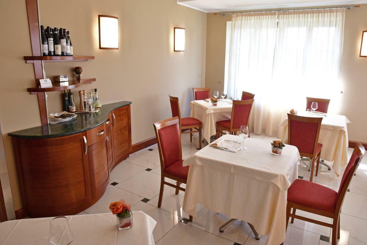 Albergo Ristorante San Marco Carmagnola Luaran gambar