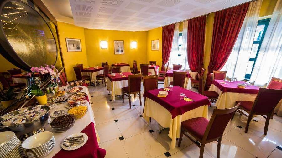 Albergo Ristorante San Marco Carmagnola Restoran gambar